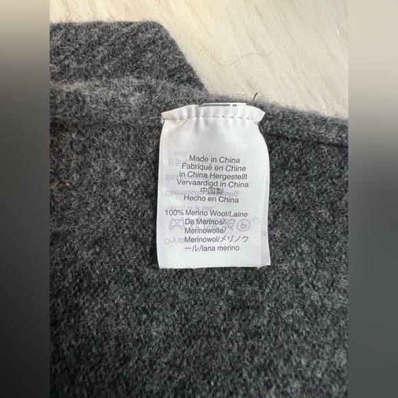 Madswell Boatneck Button-Shoulder
Sweater-Dress color grey Size L - Picture 12 of 14